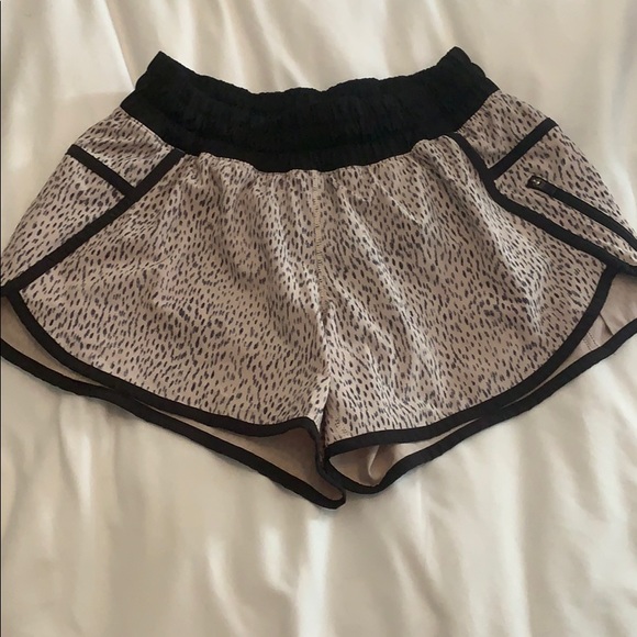 Lululemon shorts - Picture 2 of 6